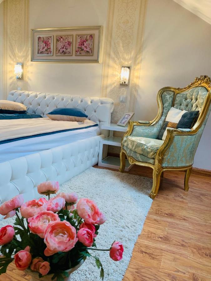 Casa Central Luxury オラデア エクステリア 写真